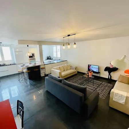 Cathedrale/cossu/confortable/spacieux Daire *